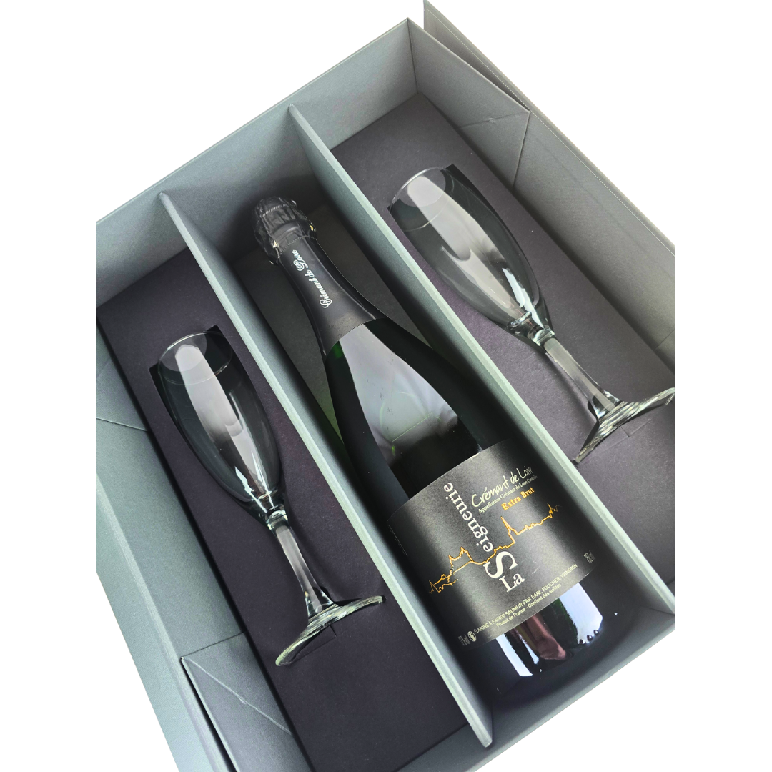 Crémant De Loire Sparkling Gift Set with Glasses