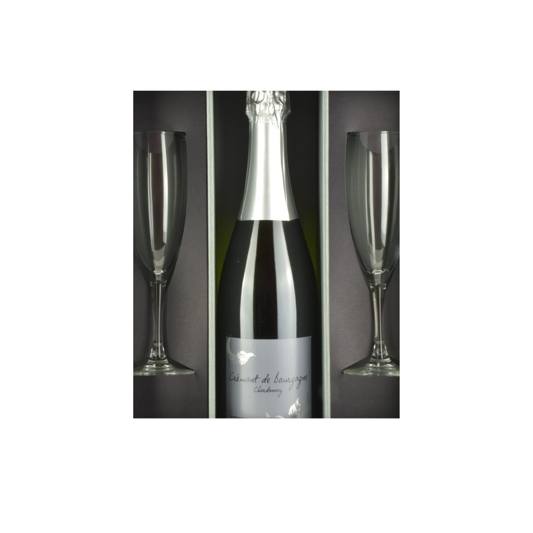 Crèmant de Bourgogne Gift Box with two elegant Champagne Flutes - www.absoluteorganicwine.com